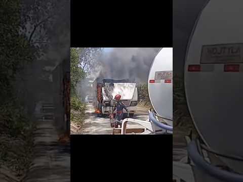 Acidente interdita BR no sentido Pitangui em Minas Gerais