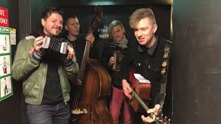 Skinny Lister - Stop The Cavalry (Jona Lewie COVER)