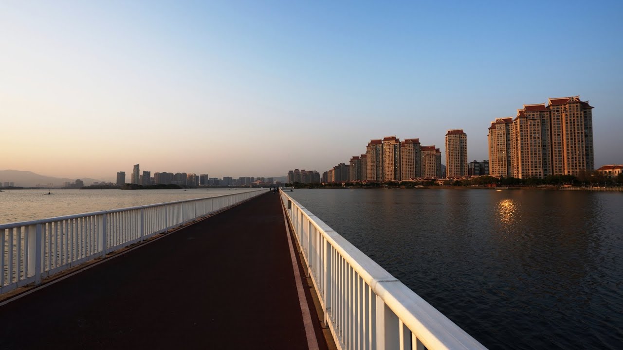 Immersive street-level walking tour through Xiamen Zhongshan Road, China, showcasing authentic urban landscapes, local architecture, and the vibrant atmosphere of the city's neighborhoods