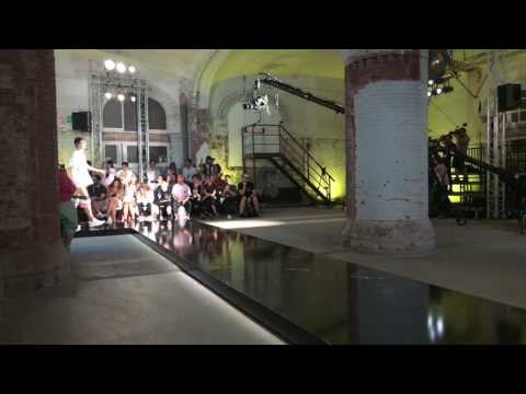 Krizia Robustella colección Ss18 en el 080 Barcelona Fashion 2017