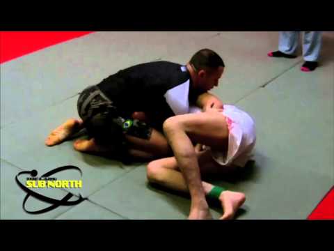 2) u75kgs Novice - Round Robin - Scott Chapman (Evade-Combat Base) v Azi Thomas (Team Mayhem)