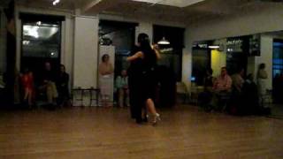Vania Rey and Julio Bassan -  milonga "Parque Patricios" Canaro