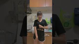 お腹出してるよ❤じっくり見ないでね？❤恋中真央 #チクタク#ティック曲#tiktokダンス#tiktokかわいい