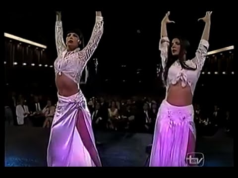 Azúcar Moreno - Ven devórame otra vez (Martes 13, TV Chile, 1994)