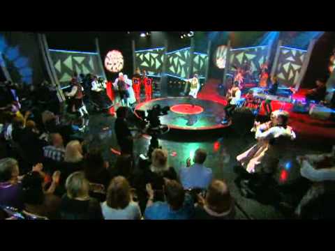 Per Anderssons och Annika Anderssons folkmusik-Abba - Doobidoo   SVT Play.flv