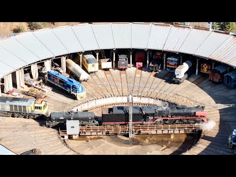 VR R766 On The Junee Turntable Pt2 - Picnic Train South Tour 2025