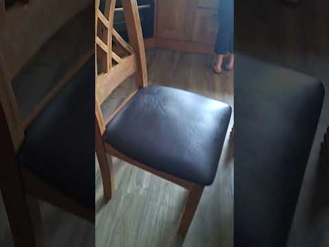 Solid oak dining room table and 6 chairs - Image 2