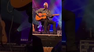 Tommy Emmanuel - &quot;You Don&#39;t Want to get You One of Those&quot; at the Railhead Station LV 12-15-2018