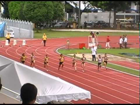 100m Women Final - 87th Malaysia Open Athletics 2010 (Vu Thi Houng 11.55s).avi