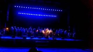 Bídníci (Les Misérables): Vzhůru na barikádu + Javert + Malí lidé + Byl déšť - koncert Loket 2015