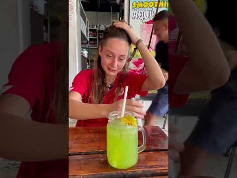 Argentina probando GUARO - Cacique - Recuerdos de Costa Rica 🇨🇷