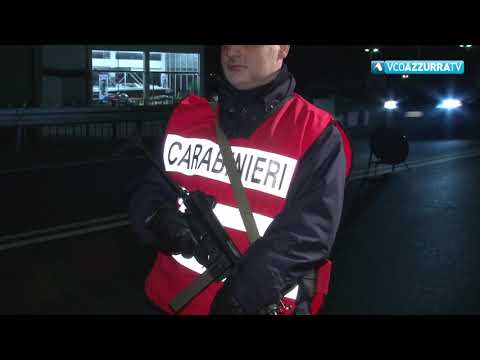 Atti osceni in luogo pubblico. Denunciato