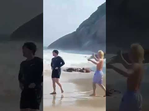 STRAY KIDS enjoy Copacabana beach in Rio de Janeiro, Brazil;