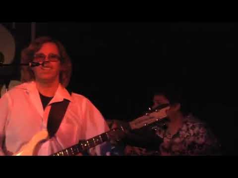 Yes Miscellany: 6/27/11 - Jon Davison and Taylor Hawkins play Long Distance Runaround