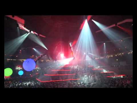 SENSATION - Rene Kuppens vs Sharam - Get wild on Star Drumz (PRAGUE 2011)