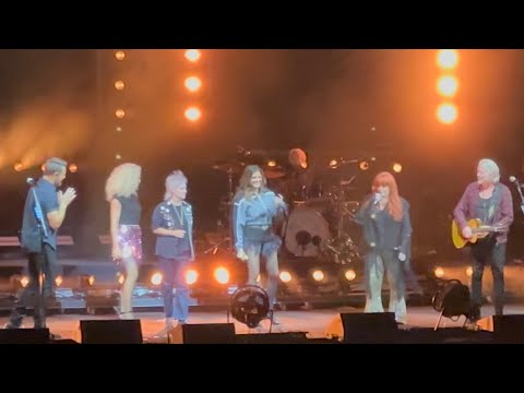 Little Big Town feat. Wynonna Judd & Shelby Lynn - At This Moment, Live in Toronto 2025