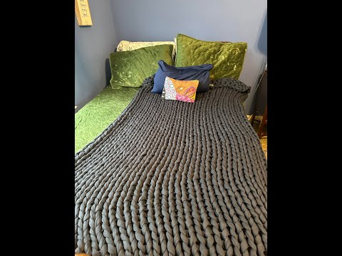 Bearaby organic hand-knit weighted blanket