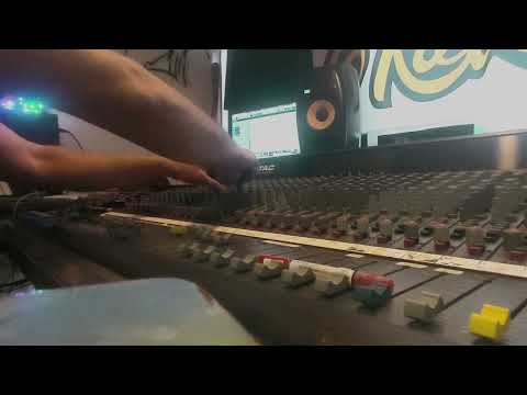 DOKTOR HEBA x GENERAL TWO - U MOM DABU