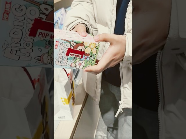 Vídeo relacionado con POP MART Finding MOKOKO Series Figures de Acción Popular Figura Coleccionable y Adorable Juguete Artístico Regalo Creativo 1PC