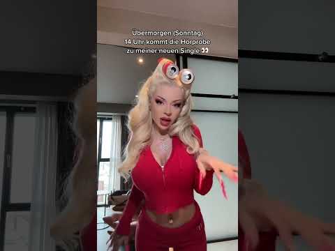 Sonntag 14 Uhr!!! 👀 #rap ❤️‍🔥 #katjakrasavice #shorts