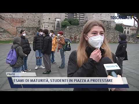 2022-02-04 PRATO - ESAMI DI MATURITÀ, STUDENTI IN PIAZZA A PROTESTARE