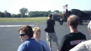 preview picture of video 'WW2 planes take off from Lawrence'