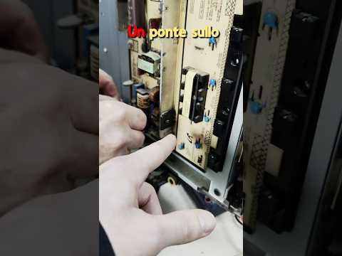 Tv Samsung, Riparato con 50 euro di corrente 10 euro taglio di capelli e 50 centesimi di materiale.