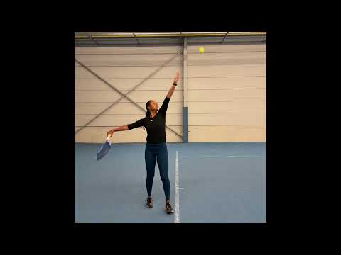 MEET ANOUK VANDEVELDE - COLLEGE TENNIS RECRUIT WITH OVERBOARDER