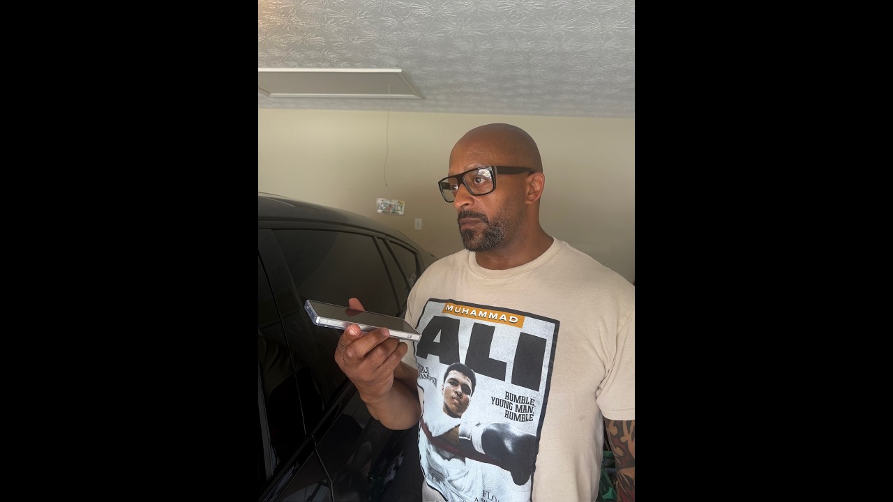 Larry finds out when STEEVIE is coming and he gets warned!