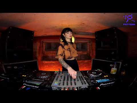 PATTERN: TX Showcase -  Nikolina - 01.15.22 - 9 P.M