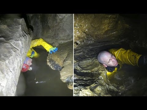 Hölle in der Höhle - Dieser Forscher kriegt Panik, als er durch den Felsen kriechen muss!