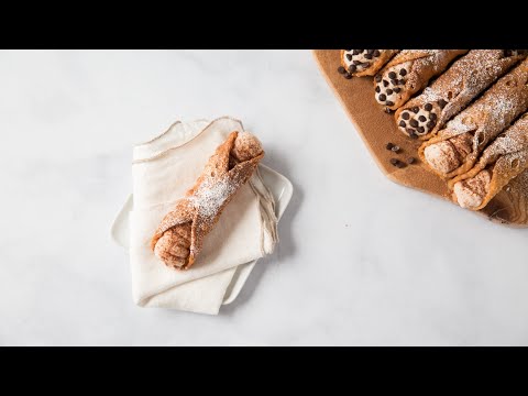 Tiramisu Cannoli: An Italian Hybrid Dessert Recipe