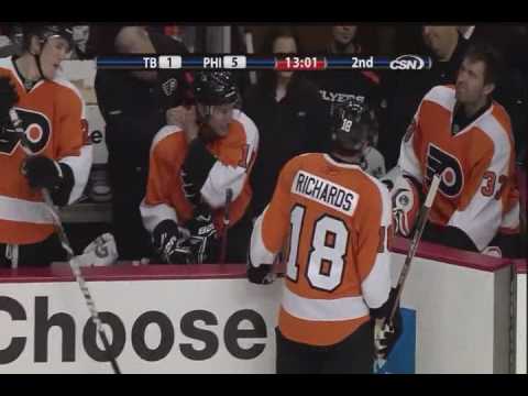 Mike Richards scores again vs Lightning - 11-2-09