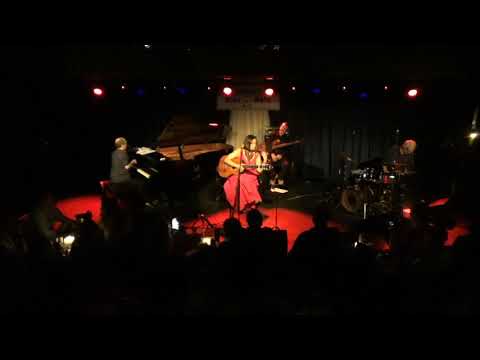 JOYCE MORENO -  70 ANOS DE PRAIA