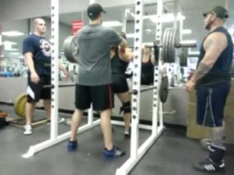 Girl squats 405lbs @160lbs raw