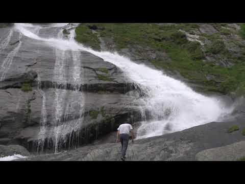 Val di Mello. Le cascate in Valle del Ferro.