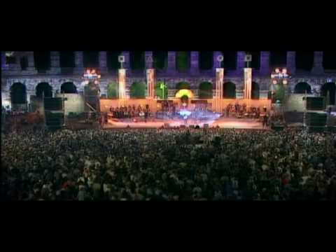 Oliver Dragojević "V belem" :: dokumentarni film