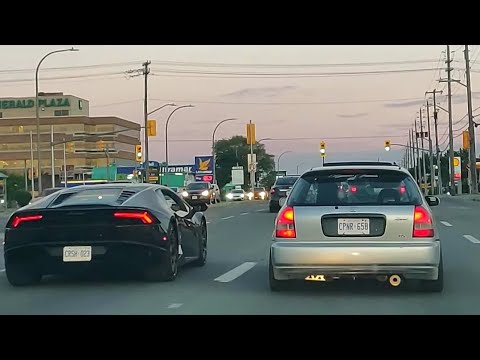 Lamborghini Huracan vs Honda Civic