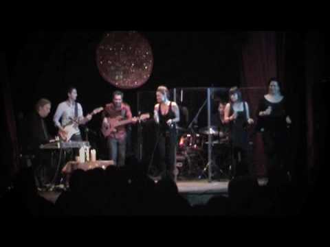 Ania Szarmach - Silna