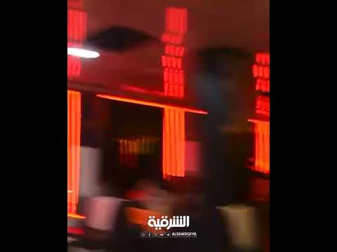 شاهد بالفيديو.. مداهمة مقاهي في بغداد