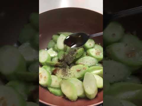 Cách Làm Mướp Hương Xào Tỏi Xanh Giòn Thơm Ngon Hấp Dẫn!@!