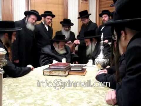 Toldos Avrohom Yitschok Rebbe Visiting Krula Rebbe  - Kislev 5773
