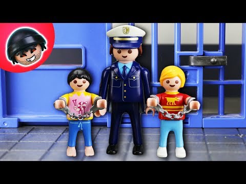 Schüler von der Polizei verhaftet?! Playmobil Polizei Film - KARLCHEN KNACK #133