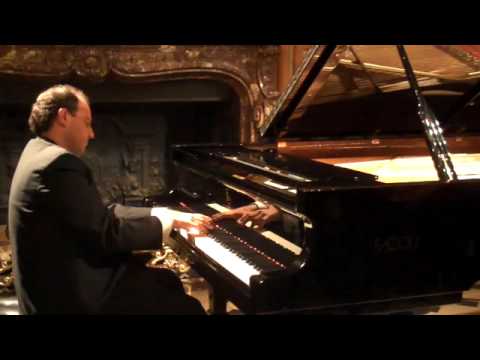 George Gershwin-Three preludes. Mauricio Nader (piano)
