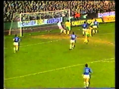 EVERTON 1984-85 SEASON - Norwich City 4 Everton 2 - 24th November 1984