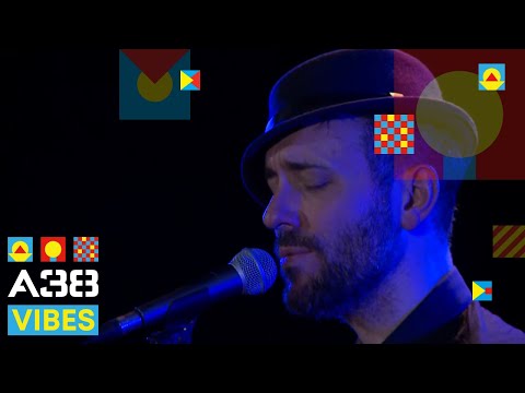 Charlie Winston - I love your smile // Live 2019 // A38 Vibes