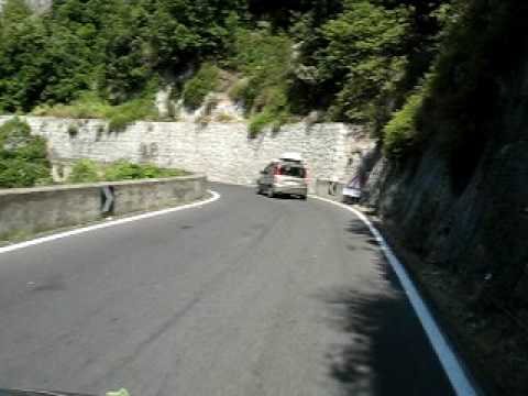 Lucja fährt  -  Fritzl filmt  - auf der Amalfitana