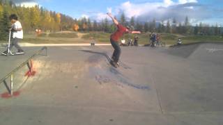 preview picture of video 'Skate sesh at Wasilla Alaska skatepark'