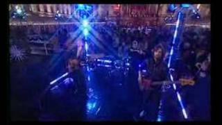 Richard Fleeshman - Hold Me Close (Live)