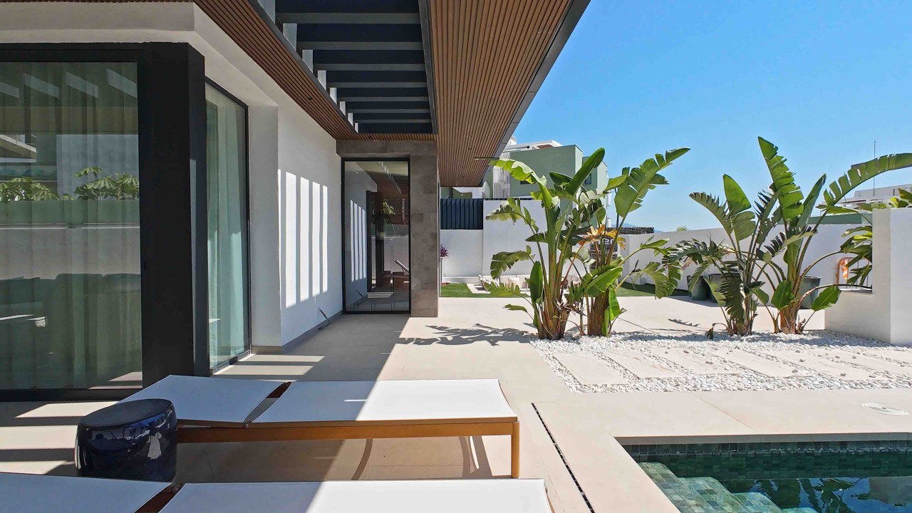 Villa for sale in Riviera del Sol - 02382